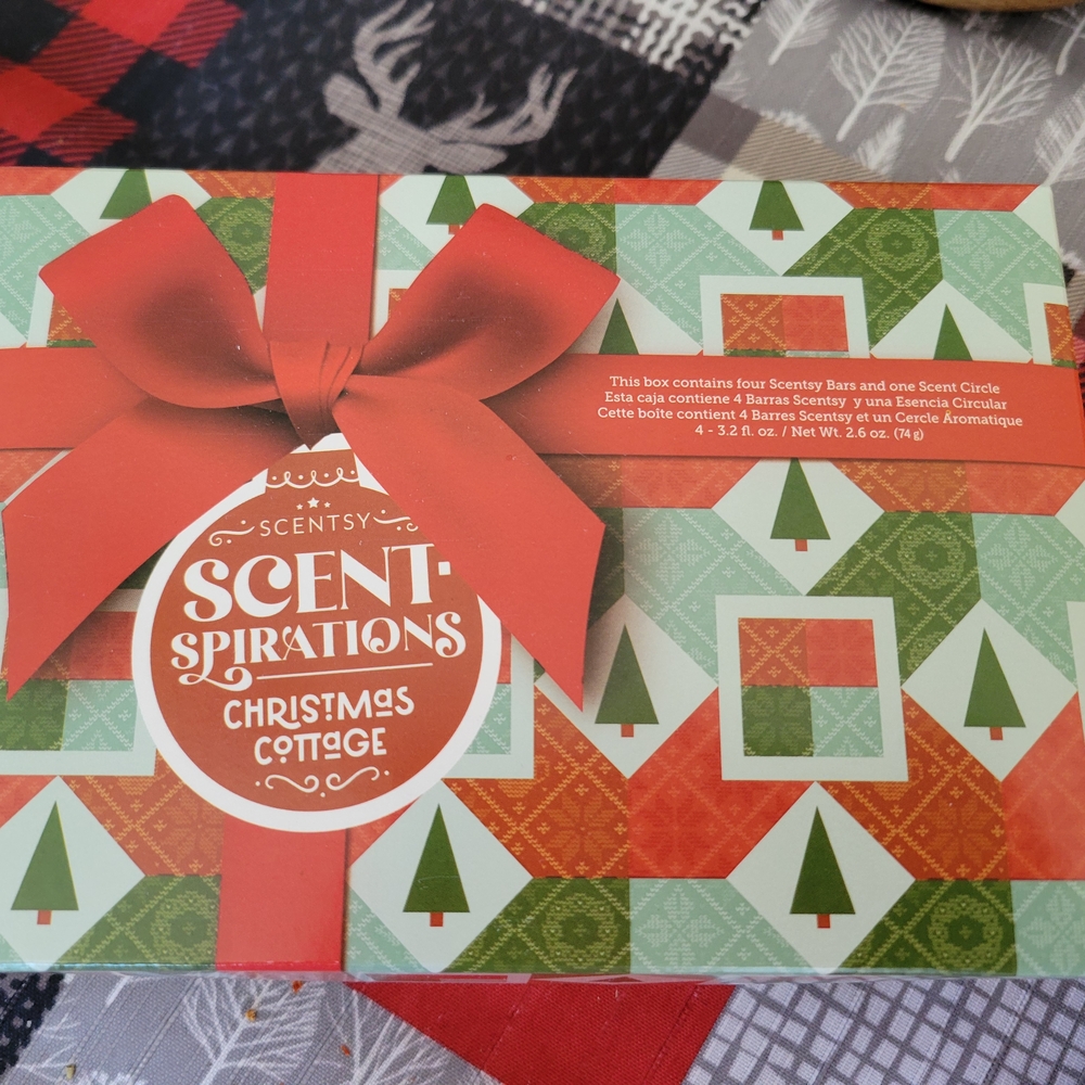 Scentsy Scent-Spirations Christmas Cottage  Set